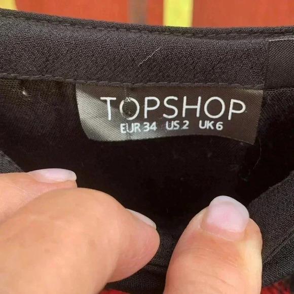 TopShop embroidered tunic, fully lined, 12” side zipper, light, airy summer top - Picture 4 of 9